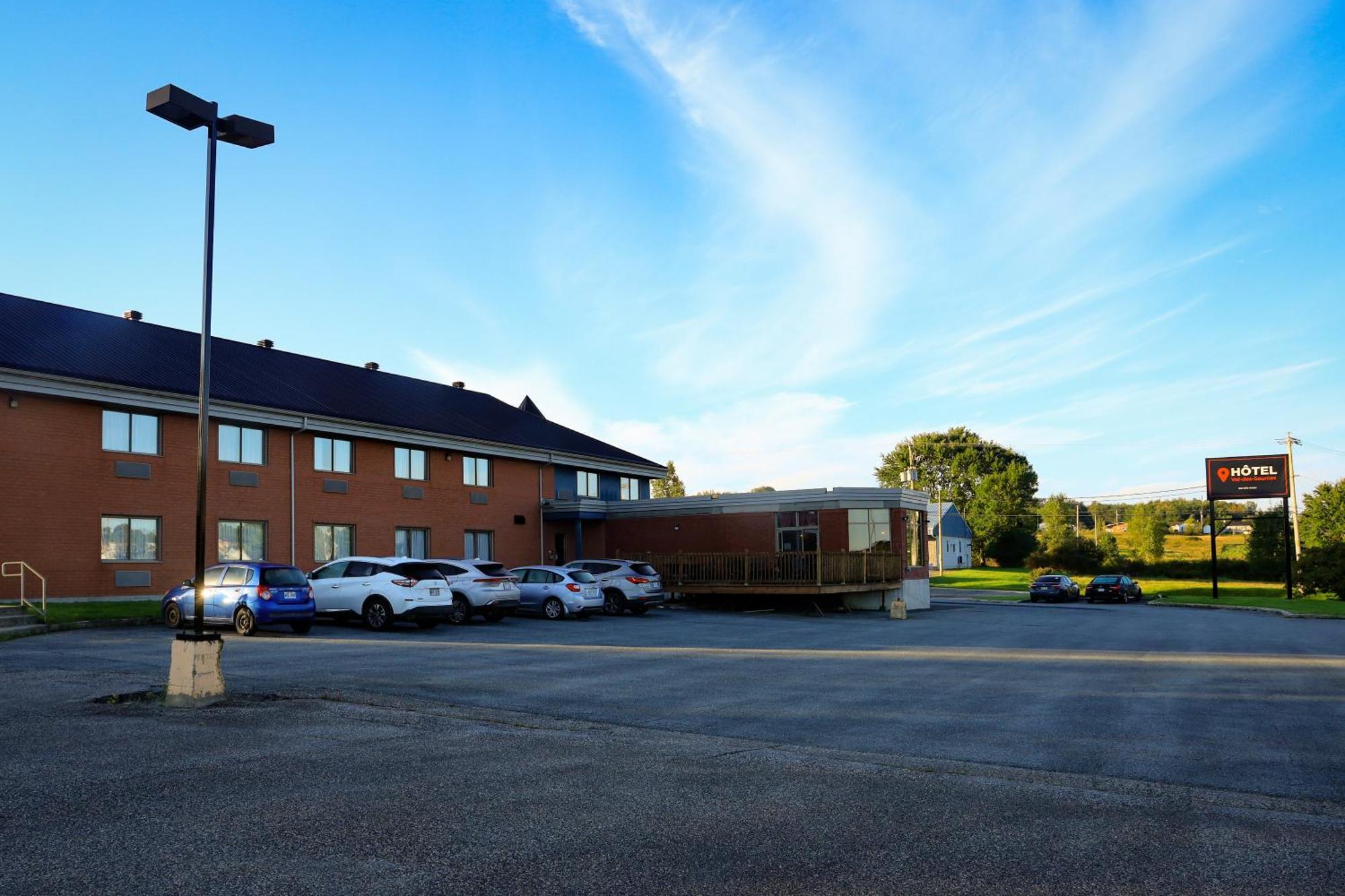 Hotel Val-Des-Sources Asbestos Exterior photo